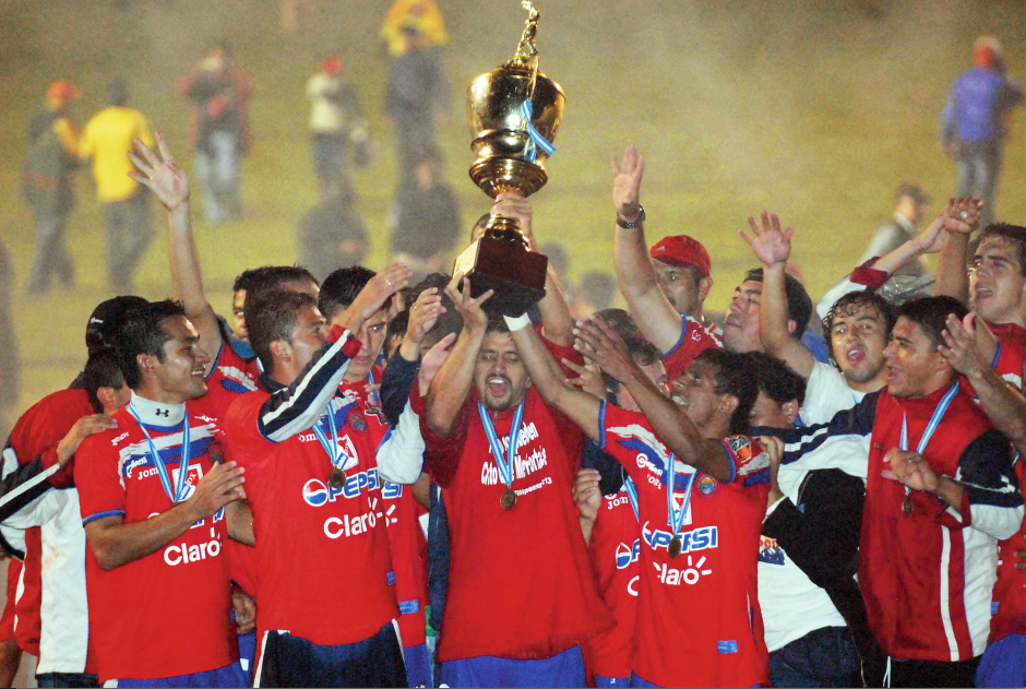 En el Torneo Clausura 2007, Xelaj&uacute; gan&oacute; su cuarta luna, en la final derrotaron a Marquense de visita. (Foto: Archivo/Nuestro Diario)