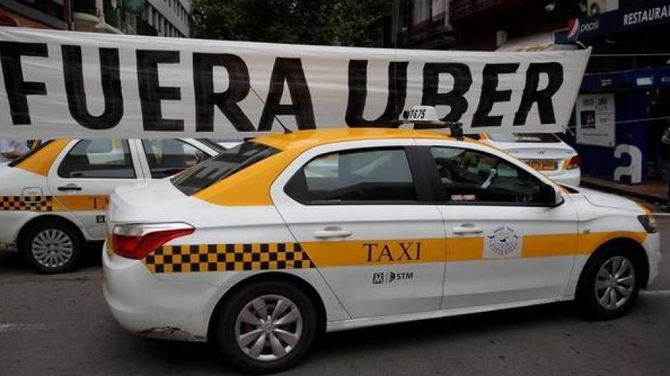 La aplicaci&oacute;n m&oacute;vil de servicios de transporte Uber esta disponible a partir de la tarde de hoy en Buenos Aires. (Foto:&nbsp;cyberlaw)