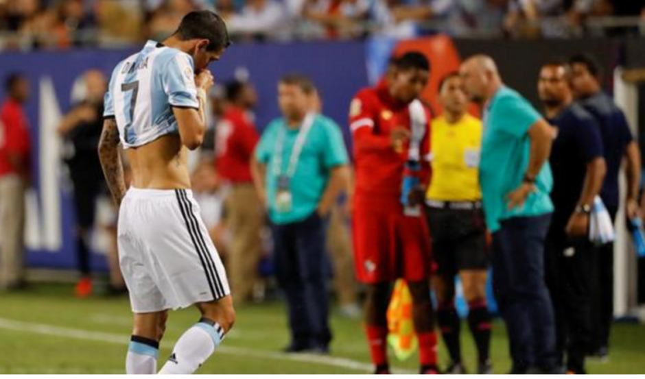 Di Mar&iacute;a sufri&oacute; una lesi&oacute;n contra Panam&aacute; y estar&iacute;a fuera por 15 d&iacute;as. (Foto: Twitter)
