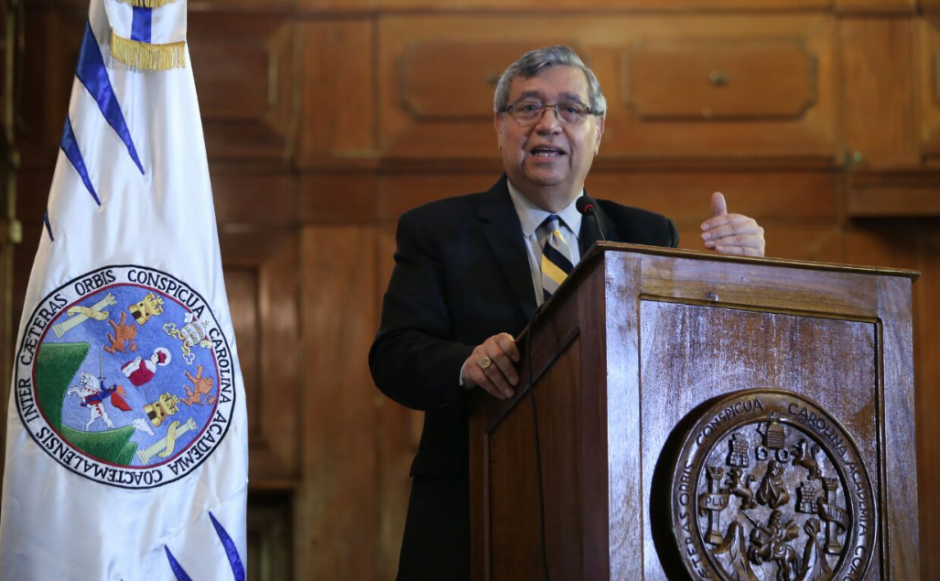 El &uacute;nico que se ha pronunciado ha sido el Vicepresidente que ha participado en una actividad en la USAC. (Foto: Gobierno)