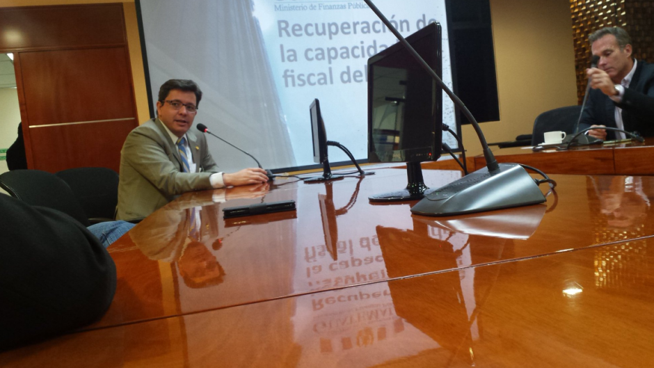 El Ministro hizo un esfuerzo de apertura para recibir los comentarios de la sociedad civil. (Foto: Minfin)