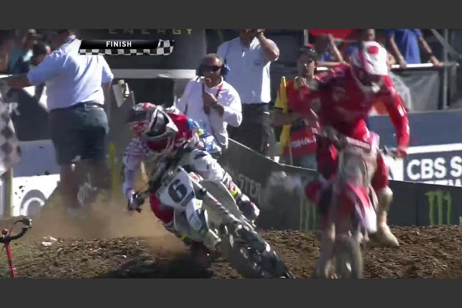 El piloto norteamericano sufri&oacute; un terrible accidente. (Foto: Captura de imagen)