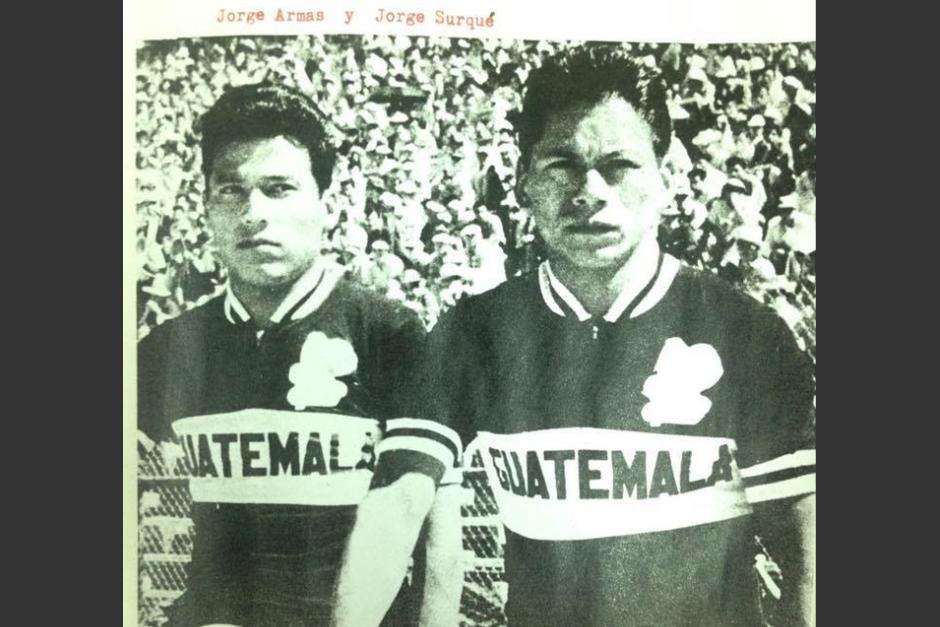 Jorge Armas y Jorge Surqu&eacute;, pioneros guatemaltecos en el ciclismo. (Foto: Hemeroteca Nacional)