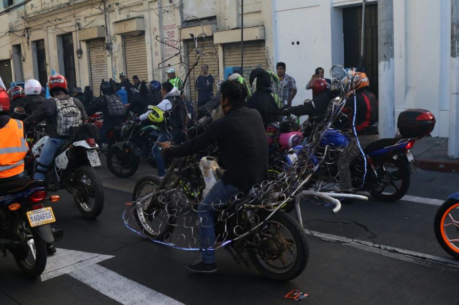 Desde tempranas horas, los motoristas estaban listos para participar en la Caravana del Zorro. (Foto: Alejandro Bal&aacute;n/Soy502)