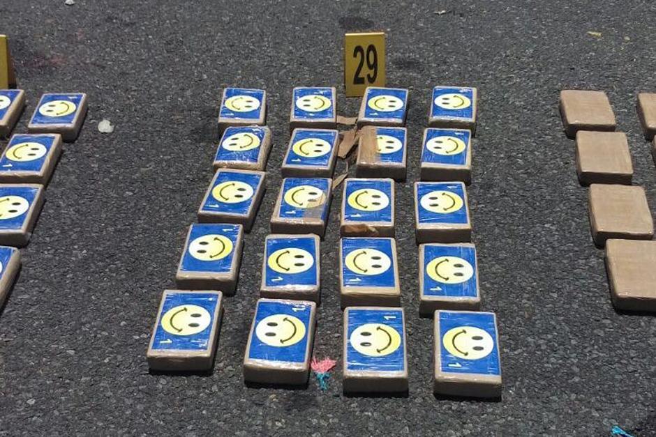 Se desconoce en cuanto est&aacute; valorado el cargamento que fue localizado y que est&aacute; identificado con caritas felices. (Foto: PNC)