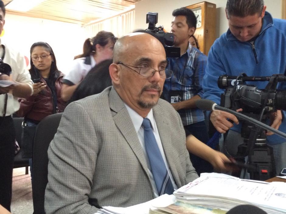 El juez Carlos Aguilar señaló a Roxana Baldetti por obstrucción penal. (Foto: Nuestro Diario)