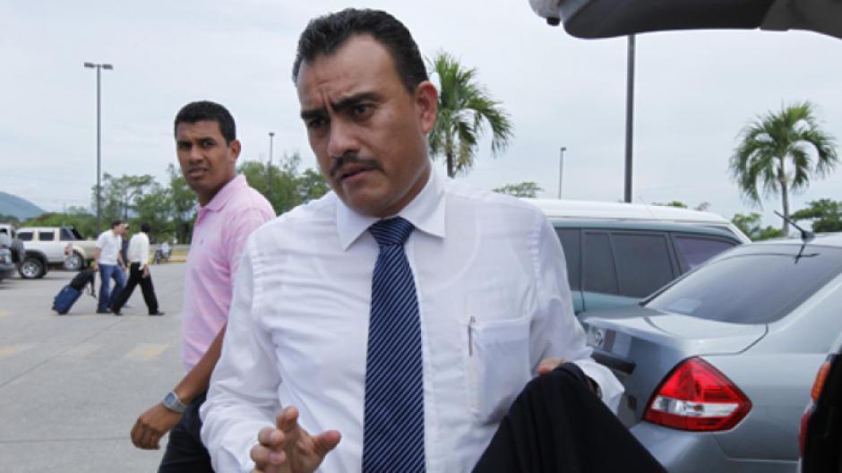 El ex&aacute;rbitro guatemalteco, Carlos Batres deja sus cargos en Fifa, Uncaf y Concacaf. (Foto: Diez)