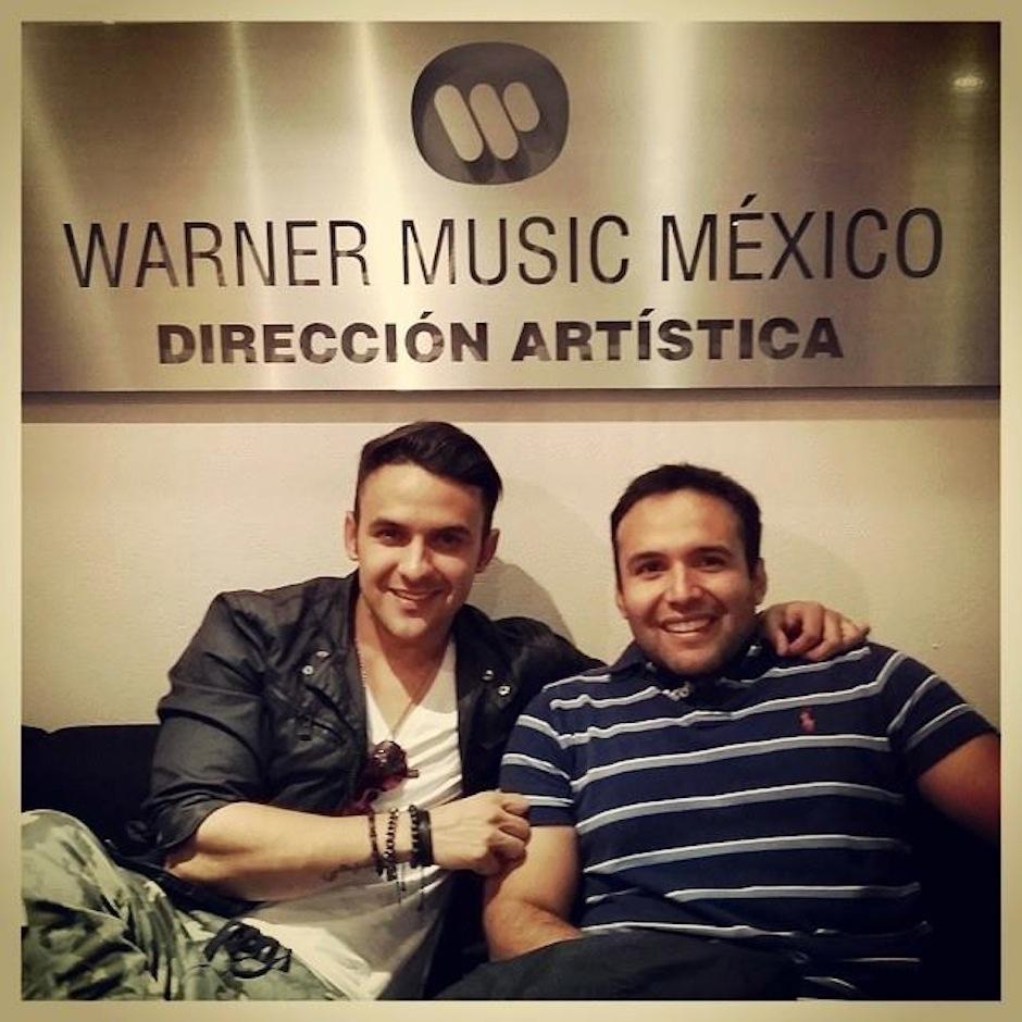 El artista guatemalteco ha firmado junto a su banda, de la que a&uacute;n no revela nombre. (Foto: Carlos pe&ntilde;a)&nbsp;