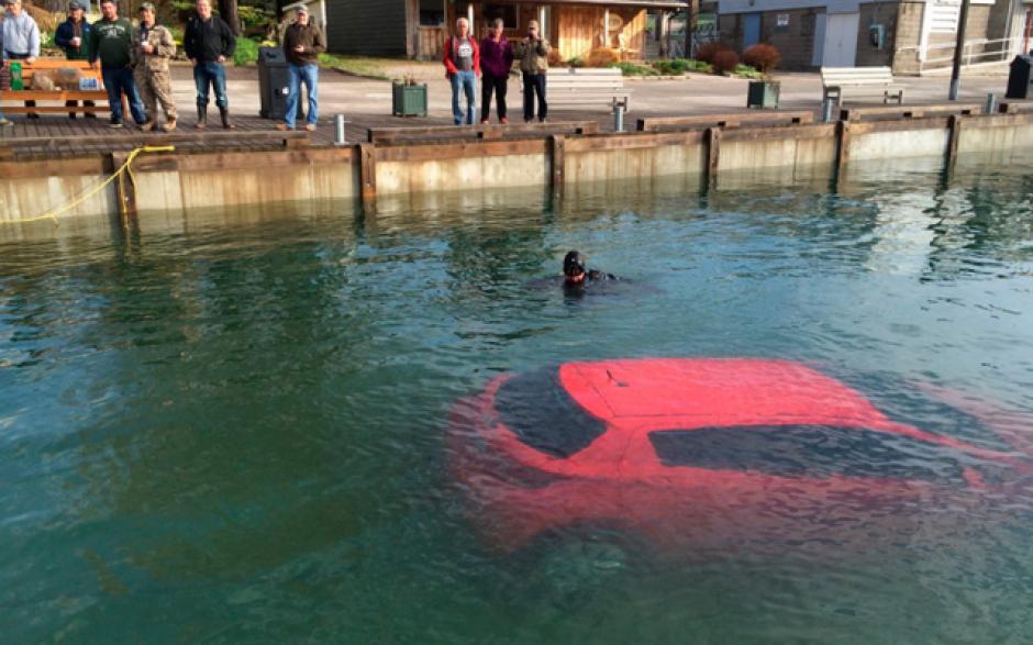 La presi&oacute;n del agua contra las puertas impide que estas se puedan abrir. (Foto: Archivo/Soy502)