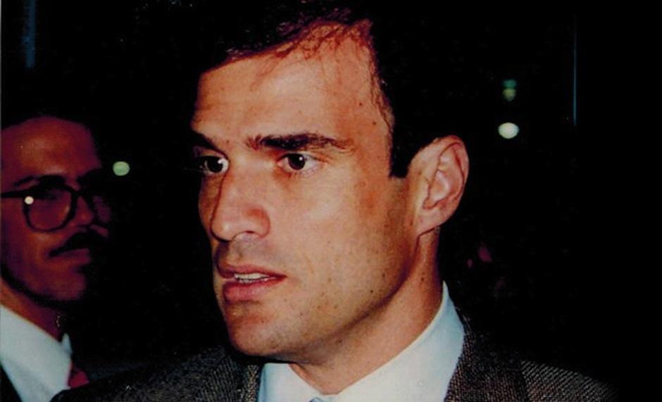 El cuerpo de Rodrigo Rosenberg apareció tirado a la par de su bicicleta en la Avenida de las Américas el 10 de mayo de 2010. (Foto: gq-magazine.co.uk)