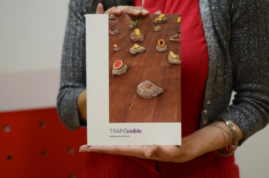 Ya est&aacute; disponible el cat&aacute;logo de la 19 Bienal de Arte Paiz. (Foto: Selene Mej&iacute;a/Soy502)&nbsp;