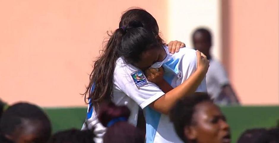La desaz&oacute;n de las jugadoras de Guatemala era evidente, se despiden del sue&ntilde;o mundialista. (Foto: Concacaf)