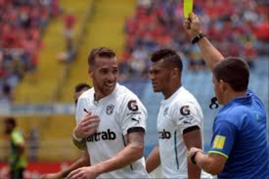 El "Colo" como lo apodan, suma 22 goles con Comunicaciones, en dos torneos. (Foto: Diego Galiano/Nuestro Diario)