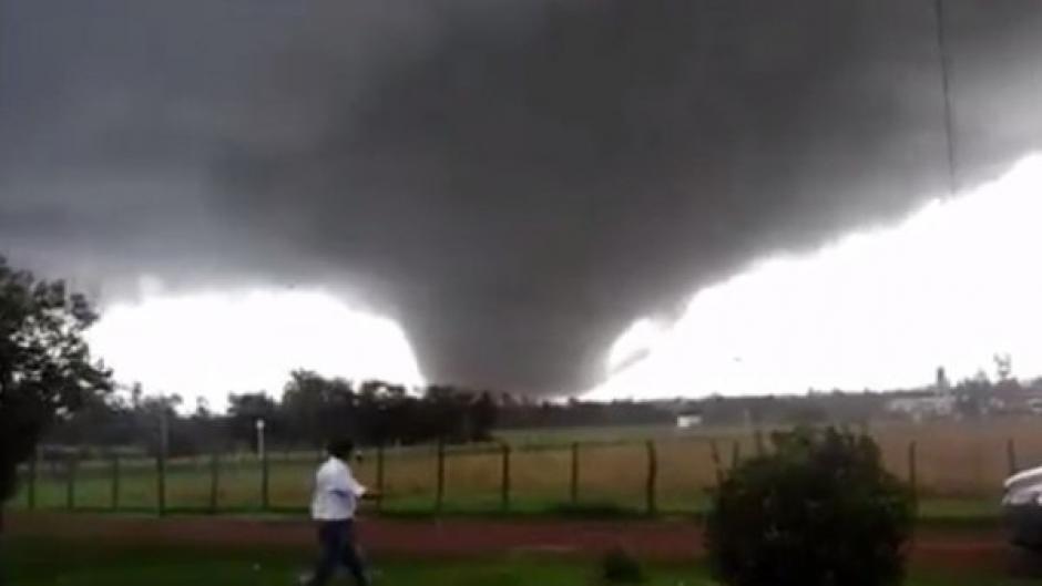 El tornado dej&oacute; damnificados en Uruguay. (Foto: AFP)