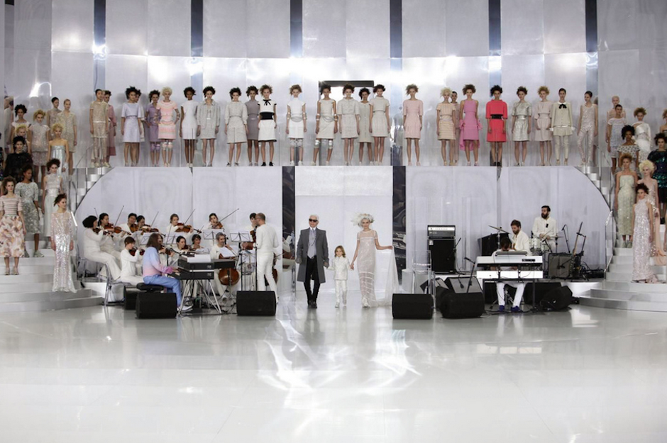 La colecci&oacute;n de Alta Costura de Karl Lagerfeld para Chanel fue presentada en el Grand Palais de Par&iacute;s. (Foto: NowFashion)