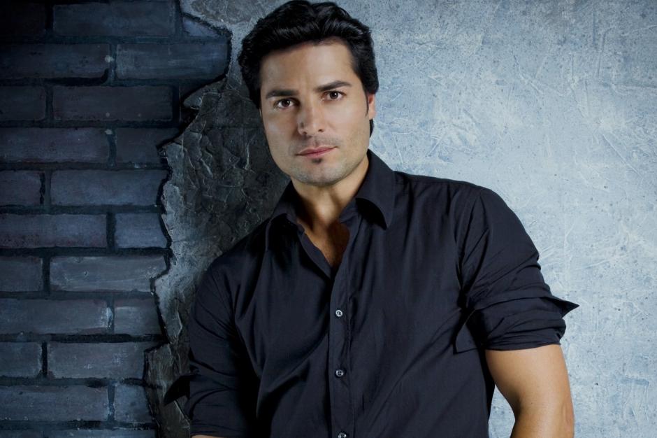 Chayanne comparte con su familia en una fiesta. (Foto:&nbsp;cadenadial.com)