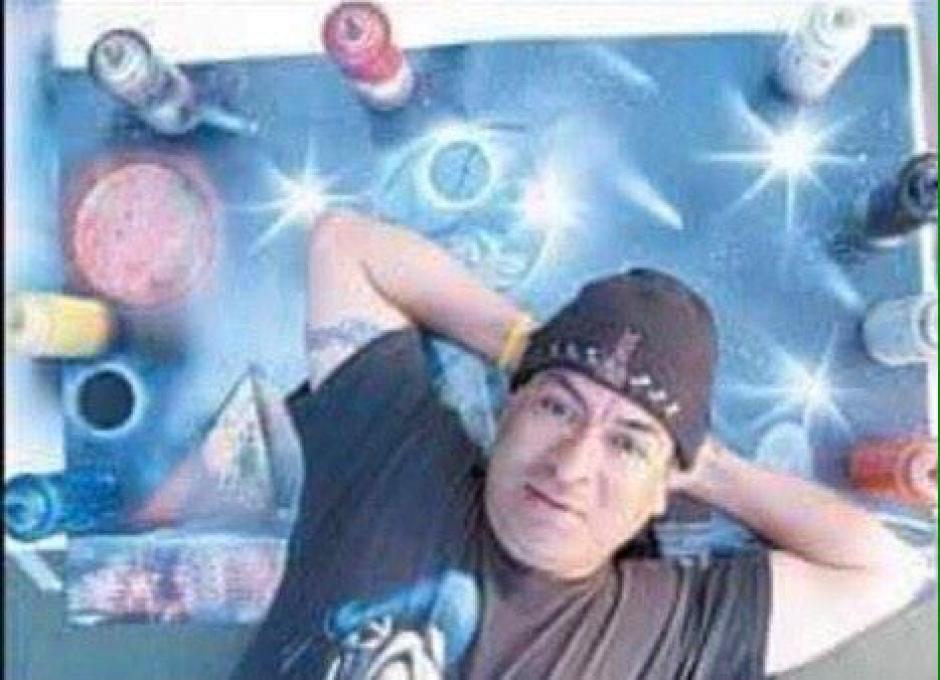 El artista utilizaba la t&eacute;cnica de la aerograf&iacute;a para darle vida a su obra. (Foto: Tomada de&nbsp;@JGarciaGramajo)