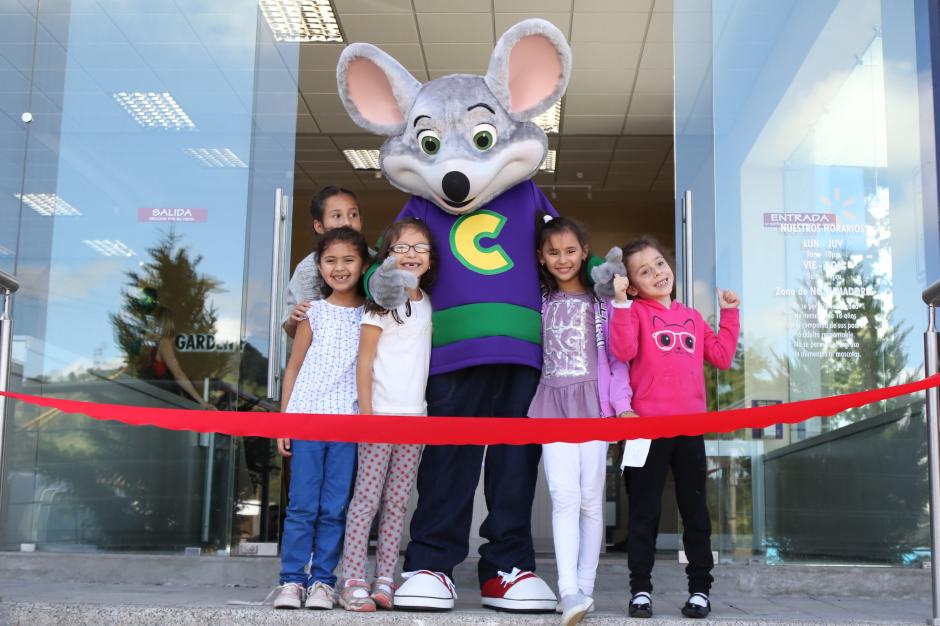 Las nuevas instalaciones de Chuck E. Chesse est&aacute;n ubicadas en Condado Concepci&oacute;n. (Foto Alejandro Bal&aacute;n/Soy502)