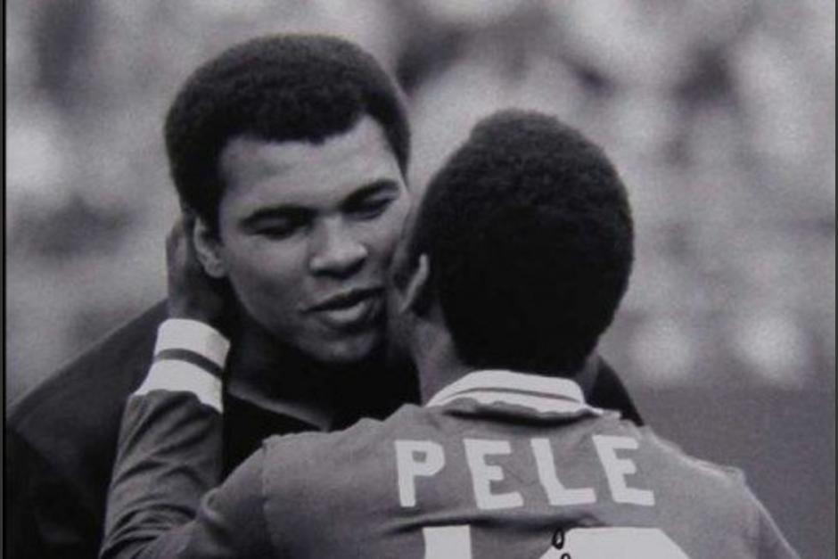 Pel&eacute; mostr&oacute; toda su admiraci&oacute;n hacia Muhammad Ali. (Foto: Twitter)