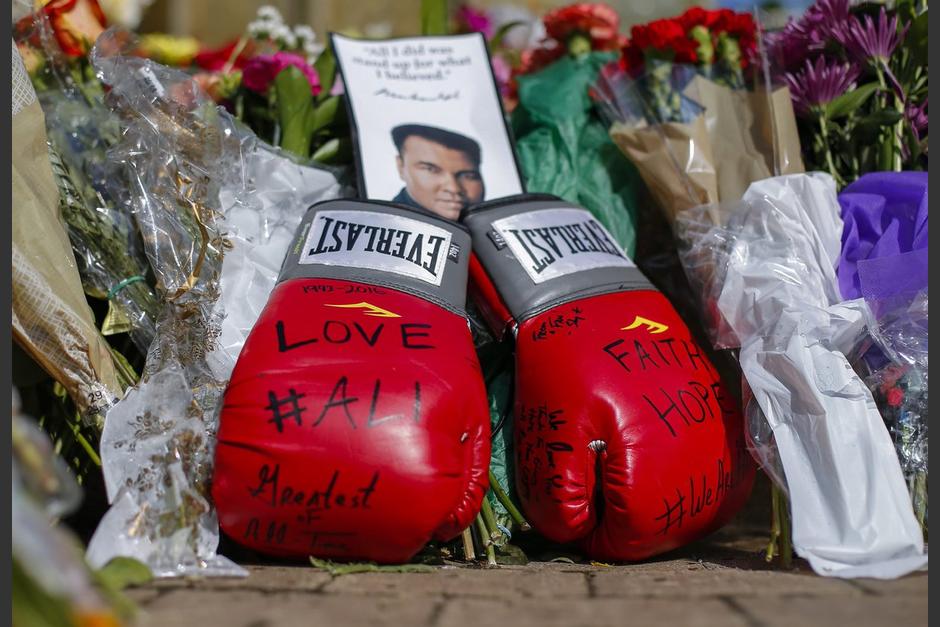 Miles recuerdan el legado de Muhammad Al&iacute; en Louisville. (Foto: EFE)