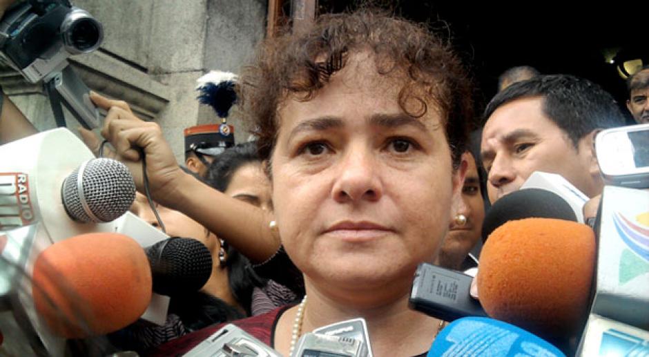 No la mencionan por su nombre, pero en ella se centra buena parte de la negociación en la Corte Suprema. El próximo presidente del OJ presidirá también la Comisión de Postulación que elige al Jefe del MP y la consigna de los poderes que son es sacar de ahí a Claudia Paz y Paz. (Foto: todopormiguate.com)