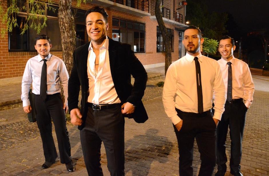 Pedro Cuevas se encuentra en la grabación de su nuevo clip "Haremos el amor baliando". (Foto: Selene Mejía/Soy502)&nbsp;&nbsp;