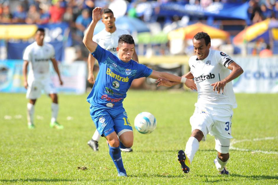 Cob&aacute;n domin&oacute; el encuentro. (Foto: Sergio Mu&ntilde;oz/Nuestro Diario)