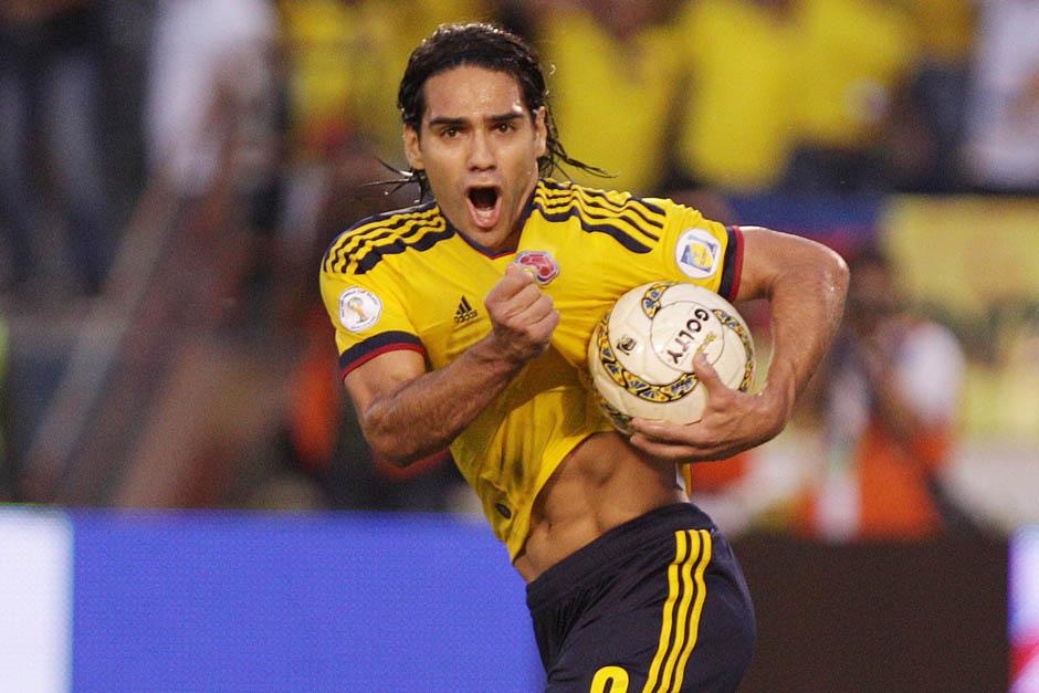 Radamel Falcao anot&oacute; un doblete que sirvi&oacute; para que Colombia clasificara al Mundial de Brasil 2014.