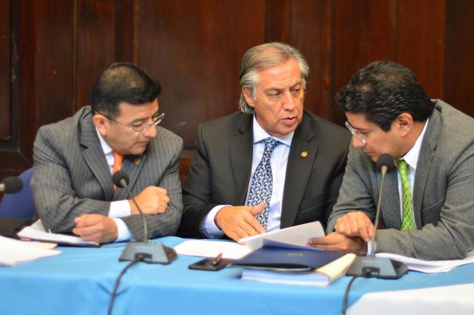La comisi&oacute;n pesquisidora se re&uacute;ne para conocer antejuicio contra Vladimir Aguilar. (Foto: Jes&uacute;s Alfonso/Soy502)