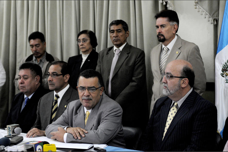 La comisión postuladora recibió hoy el expediente de Arabella Castro Quiñonez, primera candidata a ser nominada a Magistrada del Tribunal Supremo Electoral.