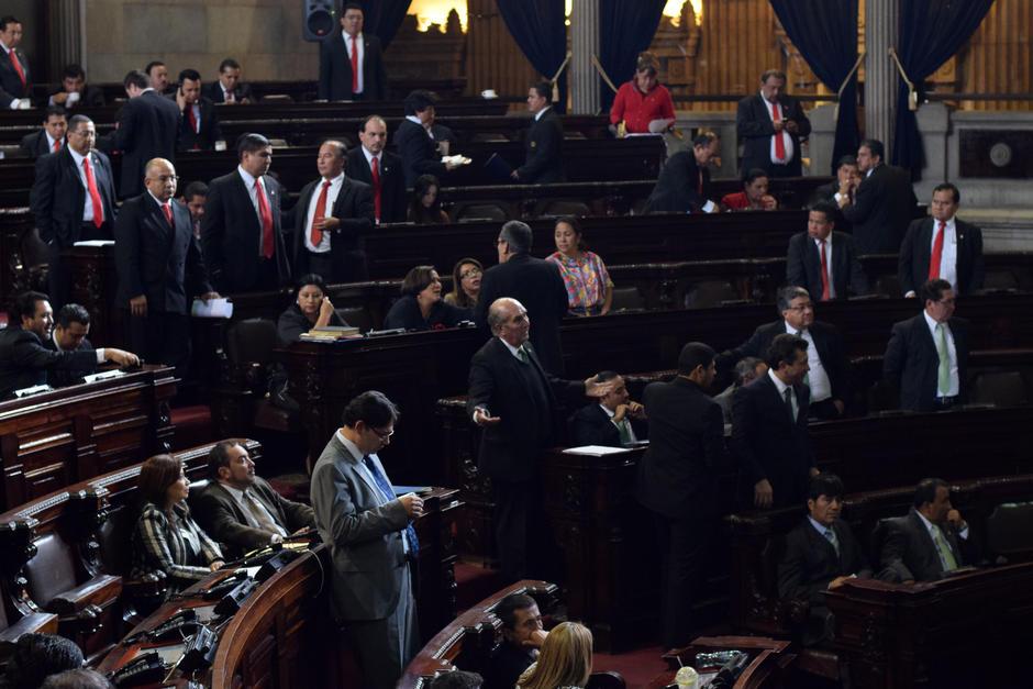 El Presupuesto para el 2015 aprobado por el Congreso recibió una acción de inconstitucionalidad de parte de la Cámara del Agro, misma que se une al descontento de varios sectores por la forma en la que la normativa fue aprobada. (Foto: archivo/soy502)