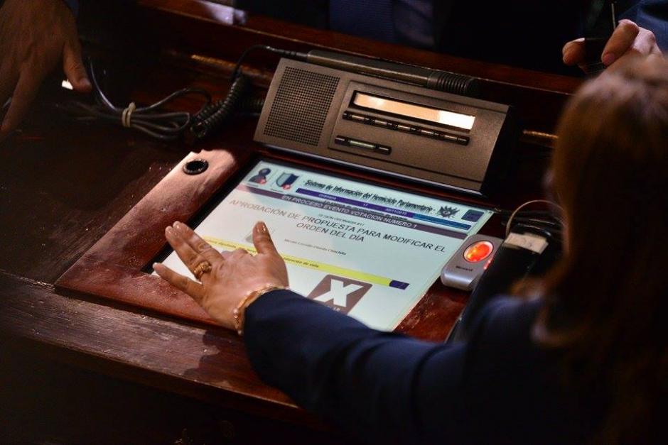 La bancada de Lider logró cambiar el orden del día e interrumpir la aprobación del Presupuesto, acción que beneficia a Jimmy Morales, pues todo apunta a que no será aprobado. (Foto: Wilder López/Soy502)