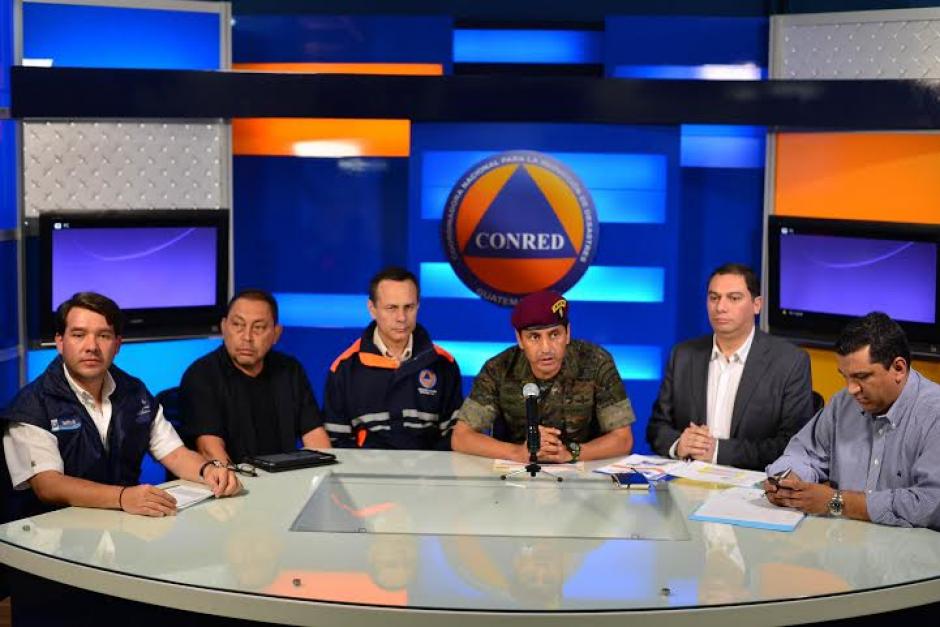 Los ministros de Gobernaci&oacute;n, Defensa, Salud y Comunicaciones, acompa&ntilde;ados por el titular del Inguat y la Conred, informaron de las estad&iacute;sticas de Semana Santa. (Foto: Wilder L&oacute;pez/Soy502)&nbsp;