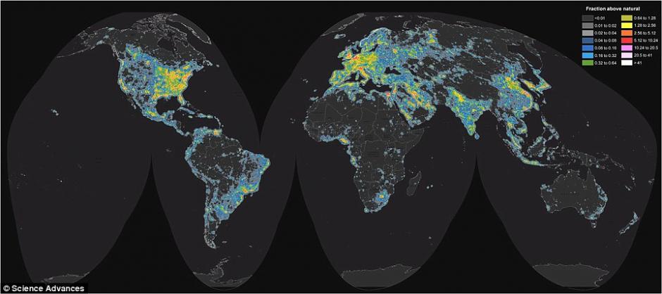 Un mapa interactivo revel&oacute; la extenci&oacute;n de la contaminaci&oacute;n de luz en el mundo. (Foto: CScience Advances) 