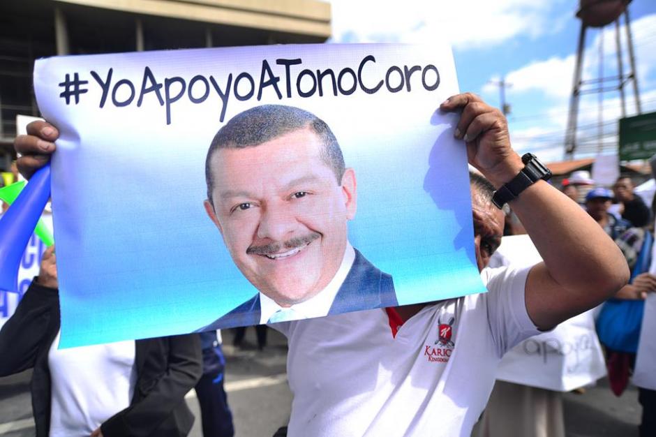 Manifestantes llegaron desde Santa Catarina Pinula a Torre de Tribunales. &nbsp;(Foto: &nbsp;Wilder López/Soy502)