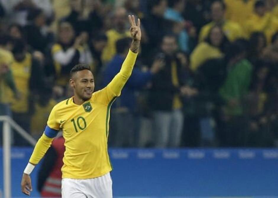 Neymar abri&oacute; la ruta del triunfo a los brasile&ntilde;os. (Foto: EFE)