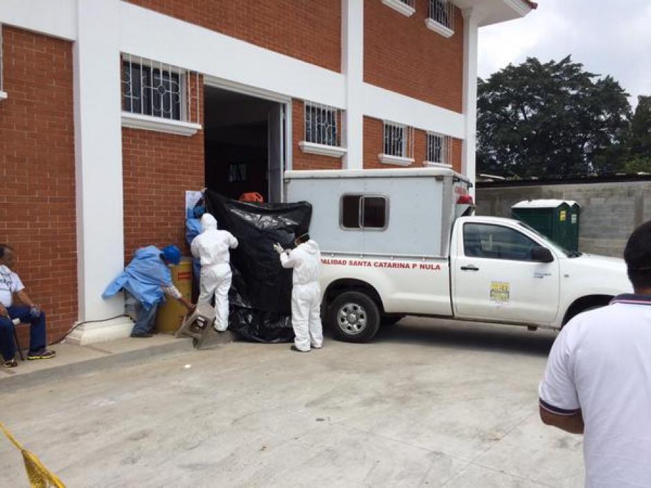 De acuerdo a cifras oficiales, al momento se han localizado 131 cuerpos sin vida en el área del deslizamiento. (Foto Roberto Caubilla/Soy502)