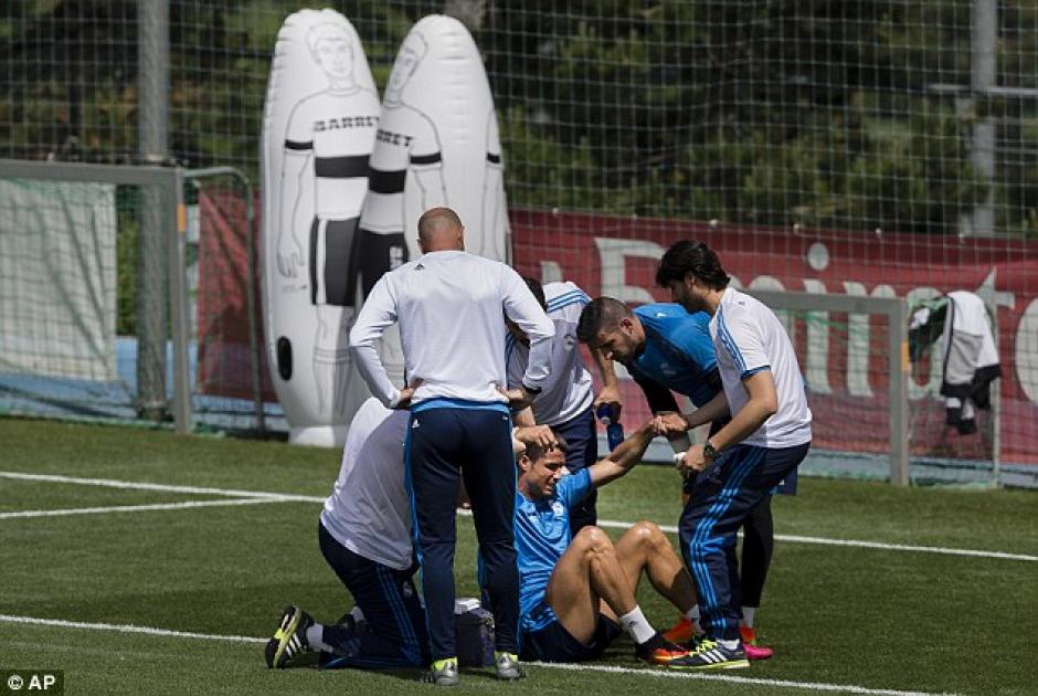 Cristiano se lesion&oacute; tras un choque con Kiko Casilla. (Foto: Daily Mail)