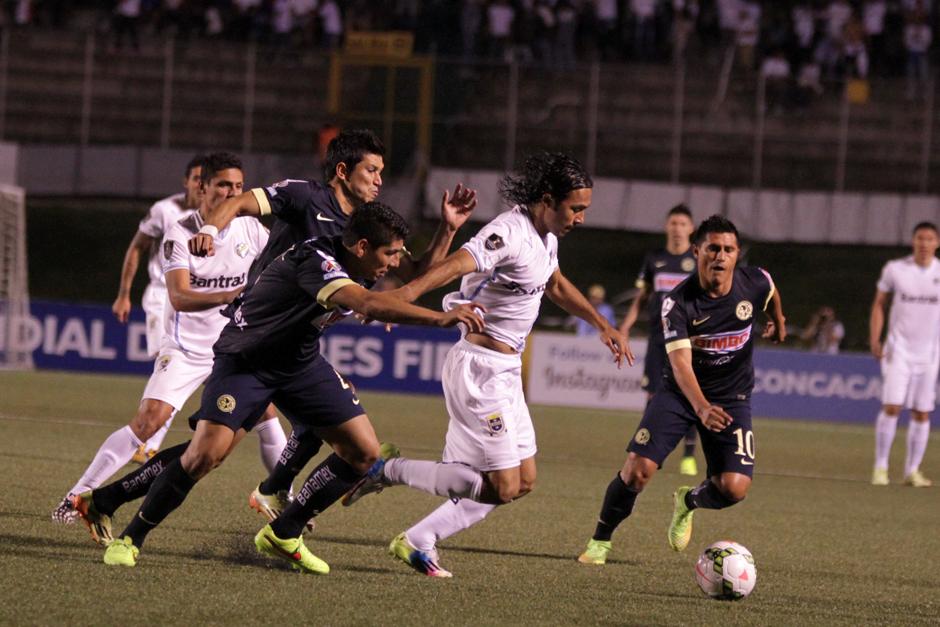 Comunicaciones y Am&eacute;rica se midieron en la Liga de Campeones de la Concacaf. (Foto: Luis Barrios/Soy502)