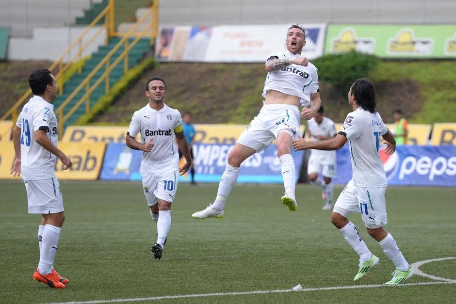Emiliano L&oacute;pez le ha convertido a Municipal en los &uacute;ltimos cl&aacute;sicos. (Foto: Archivo)