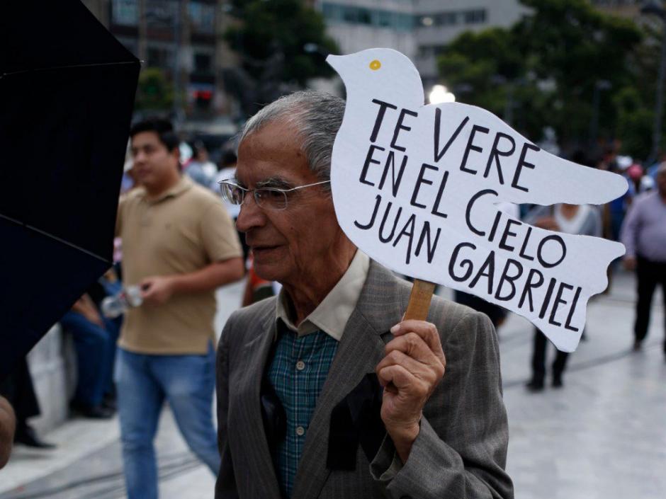 El pueblo mexicano se despide de Juan Gabriel. (Foto: Twitter)
