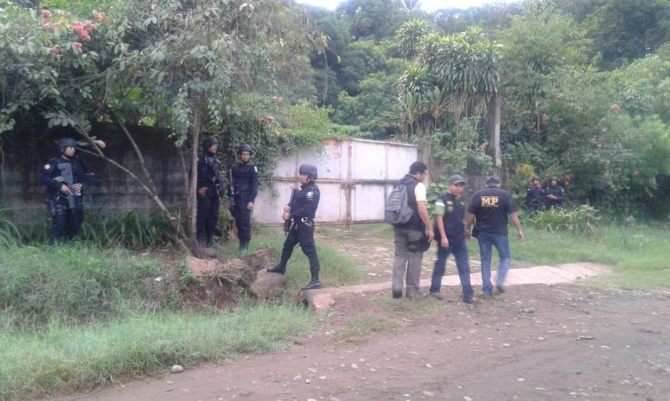 Autoridades realizan 12 allanamientos en Escuintla y Santa Rosa para capturar a sindicados de haber robado propiedades. (Foto: Ministerio P&uacute;blico)