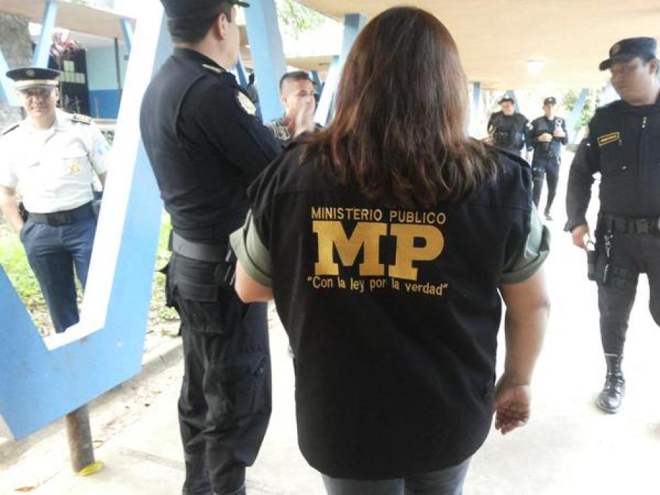 Fiscales del Ministerio P&uacute;blico coordinan allanamientos, inspecci&oacute;n y registro en el Hospital Nacional de Salud Mental Federico Mora para determinar si los privados de libertad poseen sustancias il&iacute;citas. (Foto: @MPguatemala)