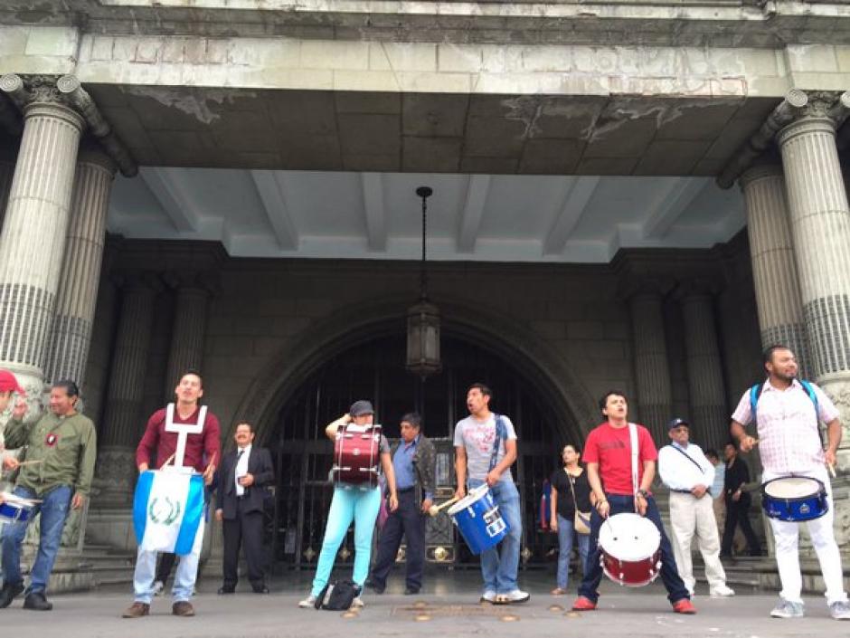 La Batucada del Pueblo es un colectivo aut&oacute;nomo que busca manifestar las demandas de la sociedad civil. (Foto Twitter/Justicia Ya)