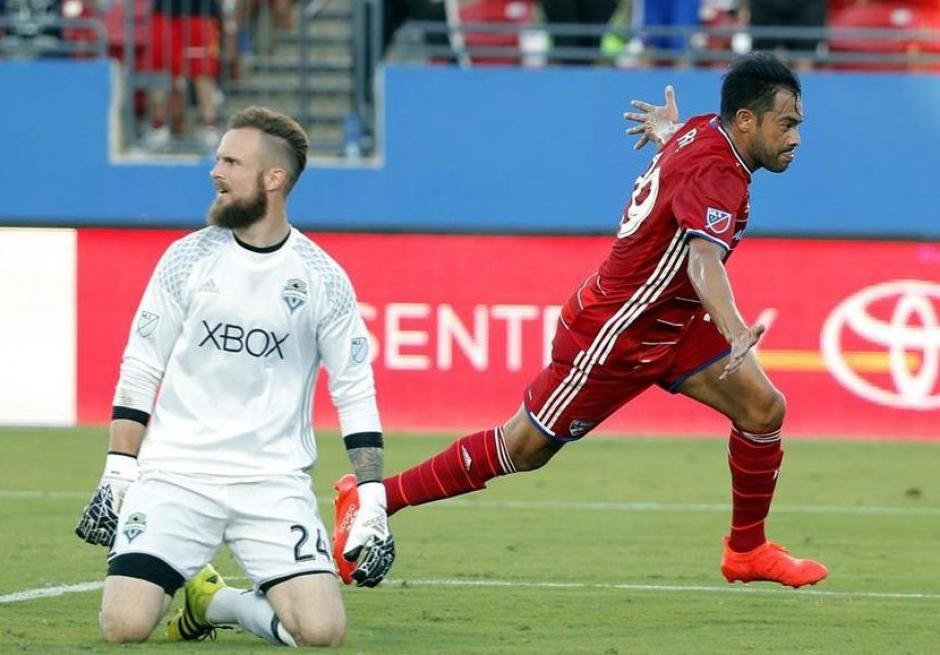 Carlos Ruiz marc&oacute; el gol del triunfo de Dallas este domingo. (Foto: Twitter/FC. Dallas)
