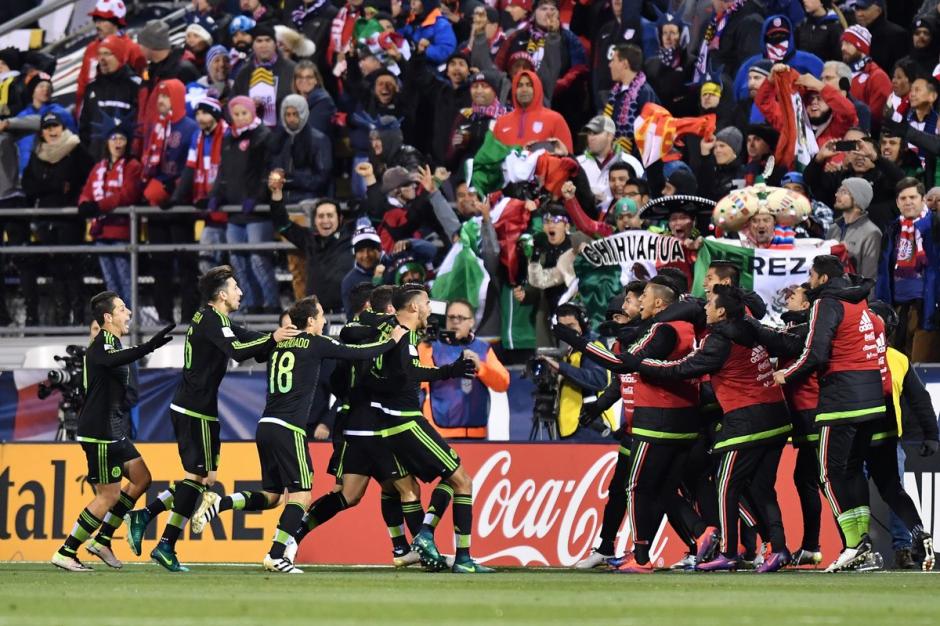 Miguel Lay&uacute;n abri&oacute; la ruta del triunfo para M&eacute;xico. (Foto: Twitter)