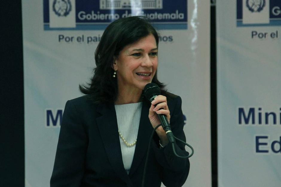 La titular de la cartera de Educaci&oacute;n sal&iacute;a de la misa en Catedral cuando fue asaltada. &nbsp;(Foto: Archivo/Soy502)