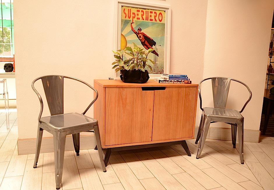 Con estos consejos, compartidos por la especialista Carmela Enríquez ayudarán a que los rincones aburrido en tu hogar cobren vida con el uso inteligente de muebles y colores. (Foto: Selene Mejía/Soy502)&nbsp;