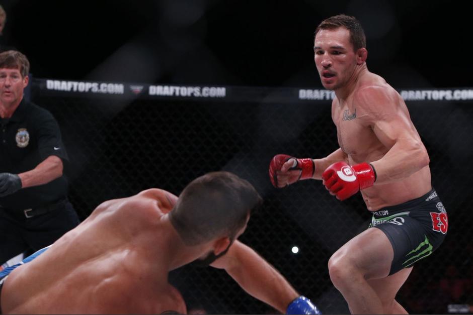 El golpe propinado por Michael Chandler dej&oacute; sin reacci&oacute;n a su oponente. (Foto: Dan Hiergesell)