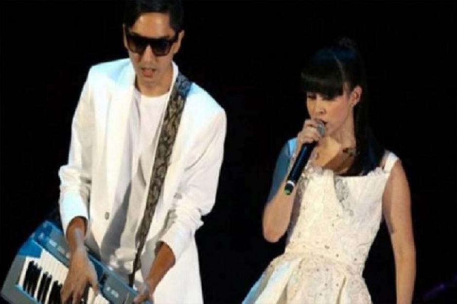 La agrupaci&oacute;n Belanova particip&oacute; en un homenaje al reci&eacute;n fallecido Juan Gabriel. (Foto: nuevolaredo.tv)